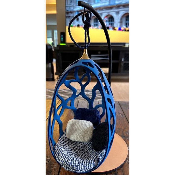 Louis Vuitton COCOON BY FERNANDO & HUMBERTO CAMPANA Miniature Chair in Blue - Picture 3 of 9